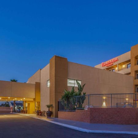 Hotel Ramada Plaza By Wyndham Garden Grove/Anaheim South Exterior foto